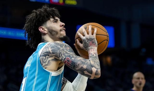 乐鱼体育直播下载-15中1，这是三球无声的抗议