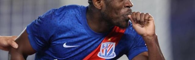 篮球赛事-莫雷诺连场不敢主罚点球 巴索戈绝平为丢单刀救赎