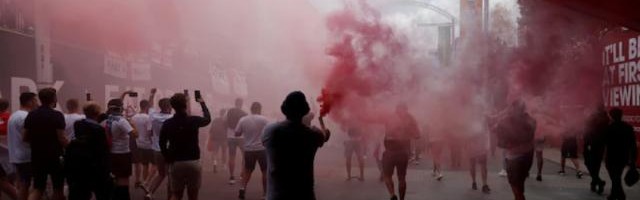 乐鱼体育直播下载-毒品、入侵、暴力……盎撒暴民将国耻骚乱变英超常态