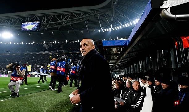 赛事竞猜-记者：斯帕莱蒂和球迷发生争执，进球后又对其进行嘲讽