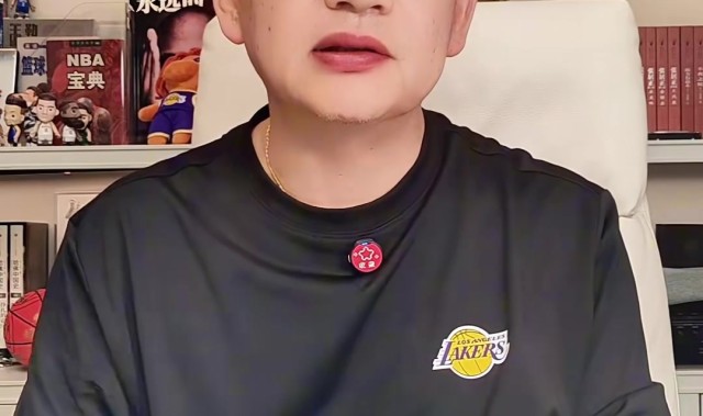 乐鱼体育-苏群：湖人阵容至少2人容易在防守端被点名 艾顿顶住约基奇立大功